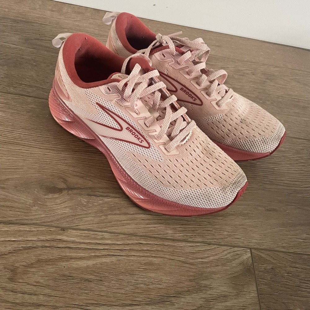 Brooks Women's Pink limited edition Shoes